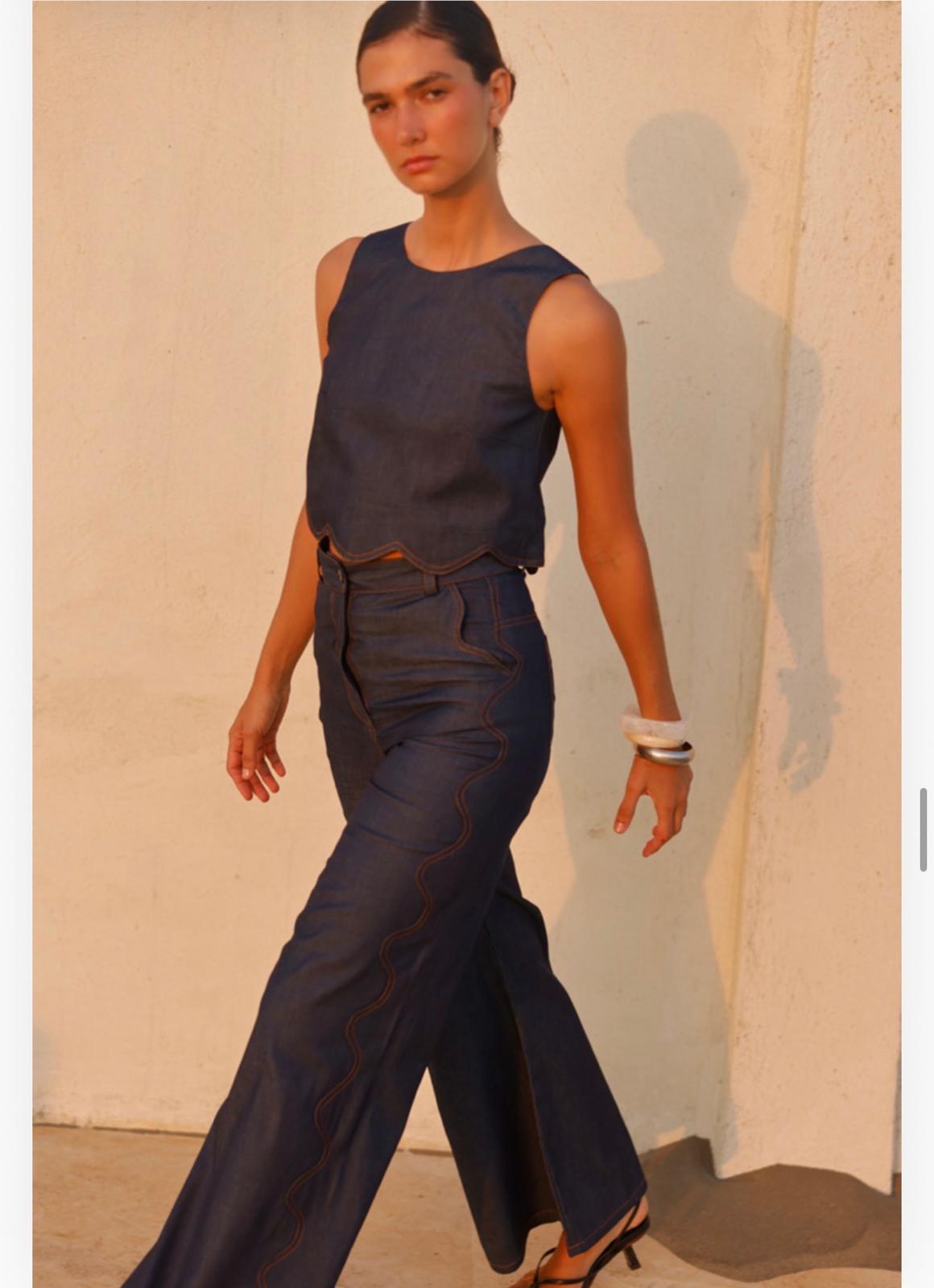 Almendra Blouse in Denim